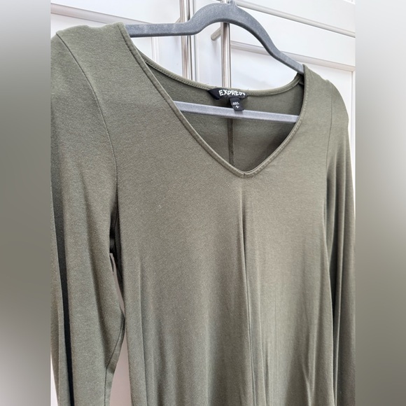 Express Dress - Picture 2 of 8